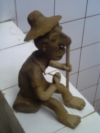 Preto velho de argila